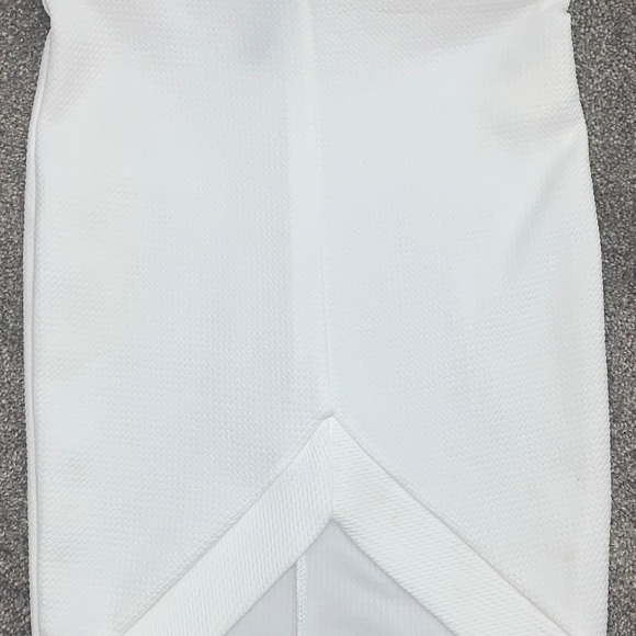 UK2LA Dresses & Skirts - SOLD* UK2LA Classy White V Pencil Skirt NWOT